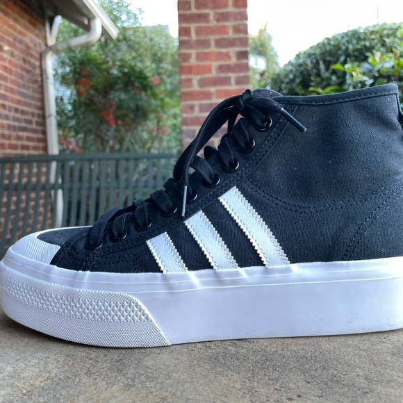 Adidas Nizza Platform Mid, black w/ white stripes - Picture 5 of 12